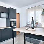 ヴィラ Breg Ivanovci - Three Bedroom With Swimming Pool ラビン