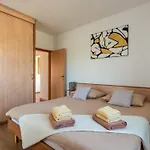 Breg Ivanovci - Three Bedroom With Swimming Pool