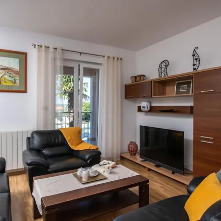 Villa Breg Ivanovci - Three Bedroom With Swimming Pool *