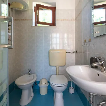 Breg Ivanovci - Three Bedroom With Swimming Pool Villa *