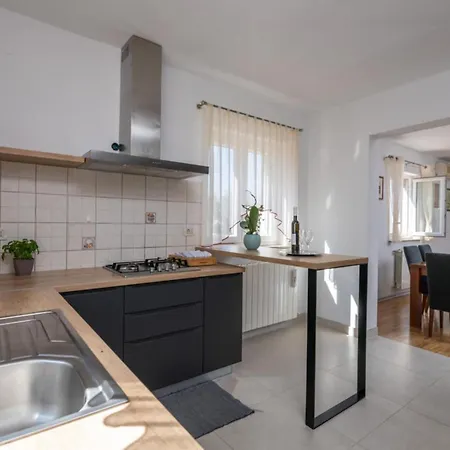 Breg Ivanovci - Three Bedroom With Swimming Pool Villa