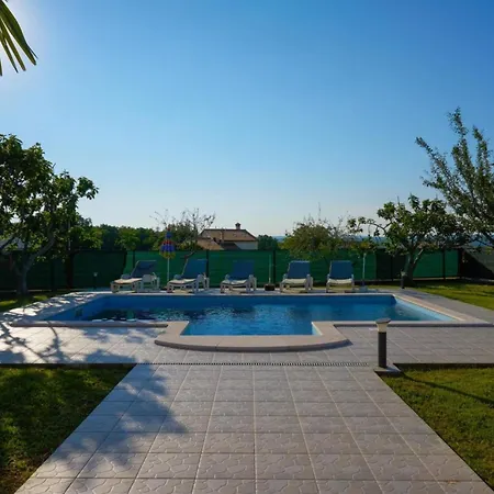 Breg Ivanovci - Three Bedroom With Swimming Pool Villa *