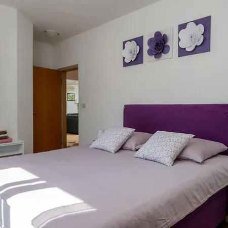 Villa Breg Ivanovci - Three Bedroom With Swimming Pool