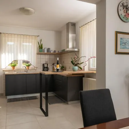 Villa Breg Ivanovci - Three Bedroom With Swimming Pool