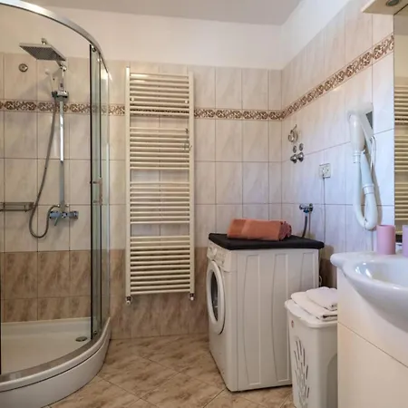 Villa Breg Ivanovci - Three Bedroom With Swimming Pool *