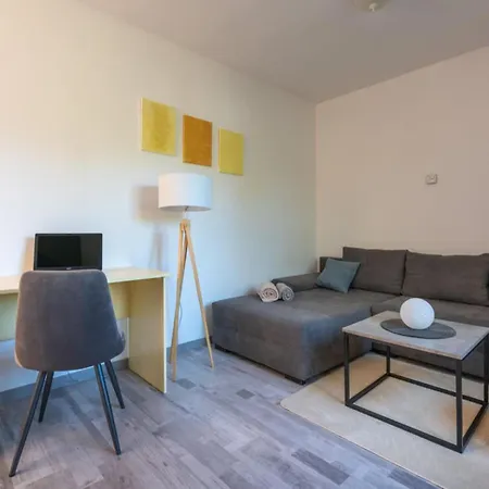 Villa Breg Ivanovci - Three Bedroom With Swimming Pool Labin